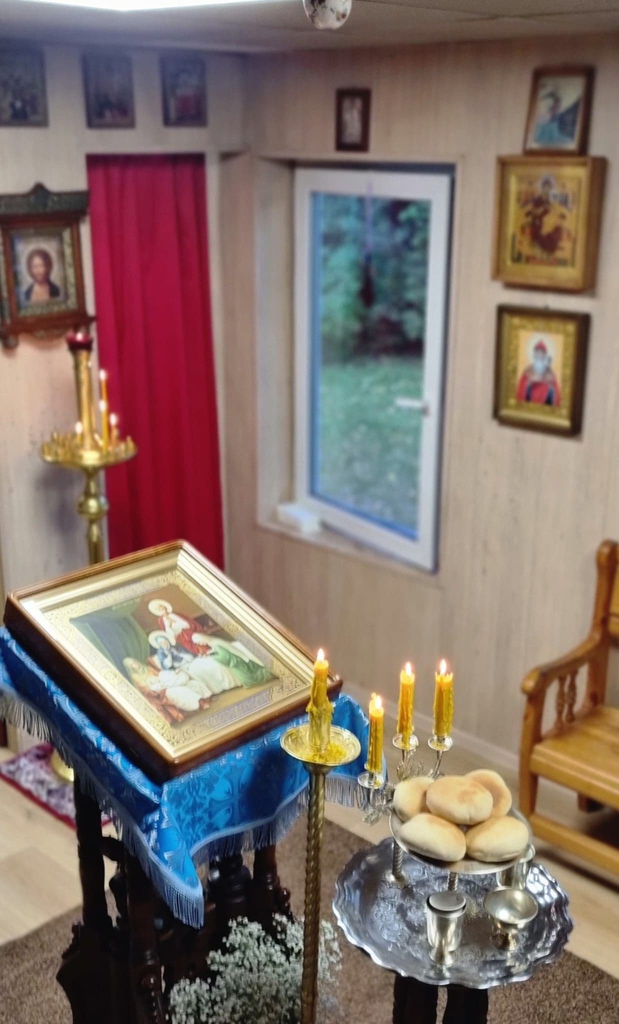 Meie Valitsejanna Jumalasünnitaja ja alalise Neitsi Maarja Sündimise püha. Koguöine jumalateenistus koos litaania ja akatistiga. Jumalik Liturgia