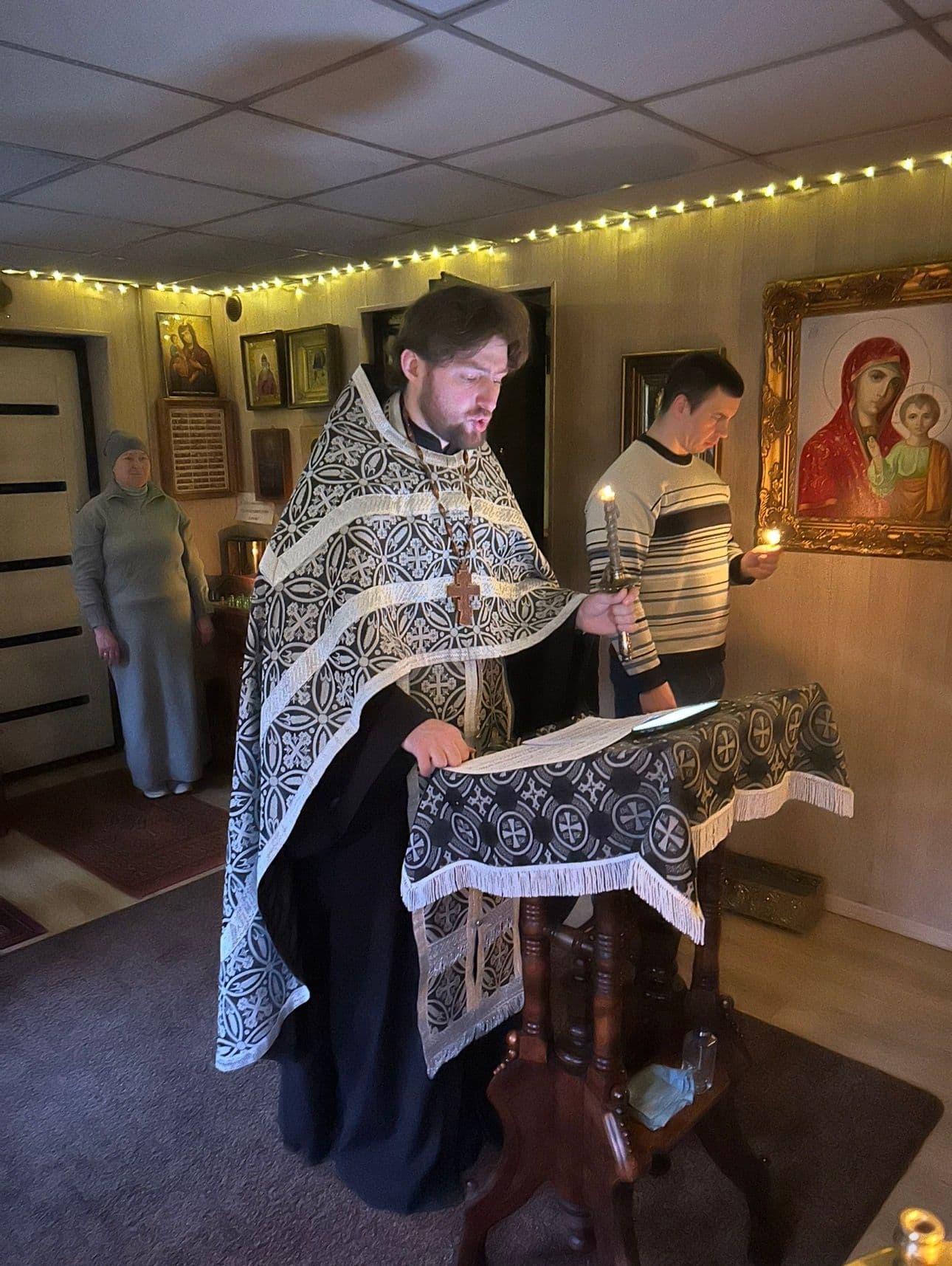 Narva-Jõesuu Kaasani Jumalaema ikooni kirikus peeti Maarja seismine