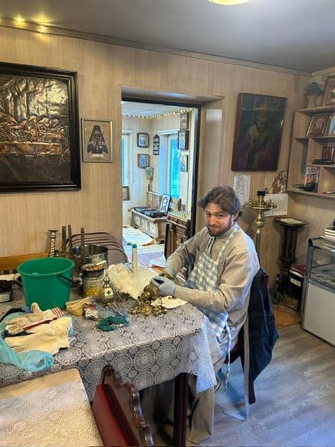 Narva-Jõesuu Jumalaema Kaasani Ikooni kirikus toimus ettevalmistus helgeks ülestõusmispühaks