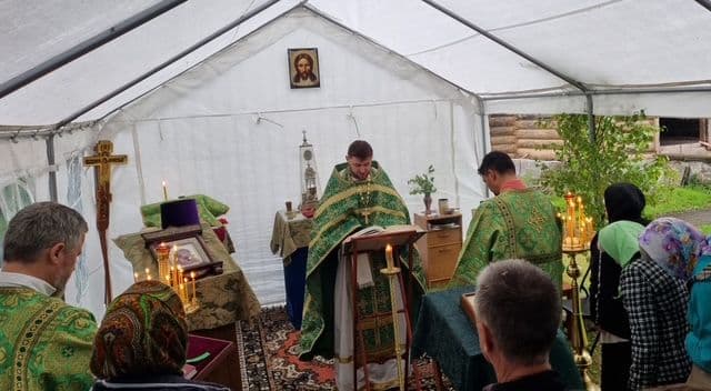 Jumalik Liturgia. VIIEKÜMNES PÄEV (NELIPÜHI). KOLMAINUPÜHA