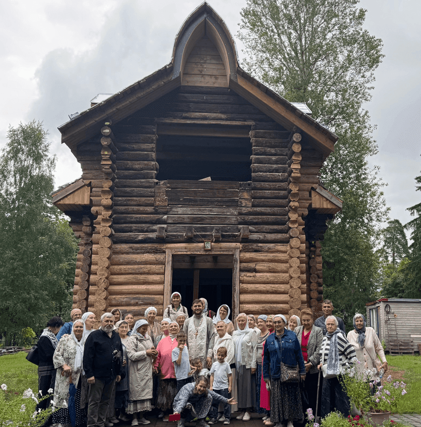 Palverändurite saabumine kirikusse