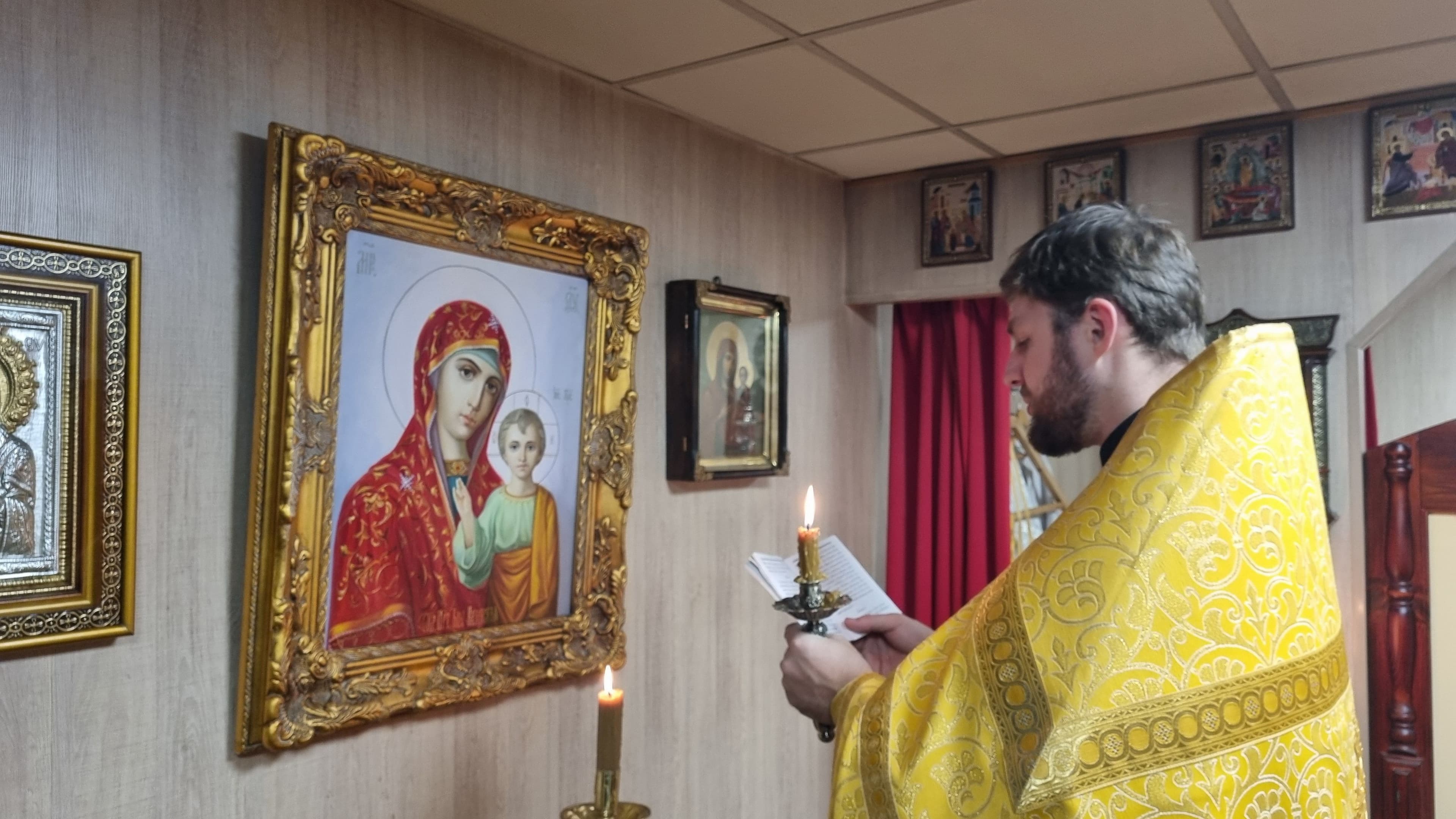 Akafist Jumalaema Kaasani ikooni auks